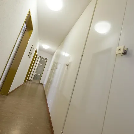 Postgebäude *