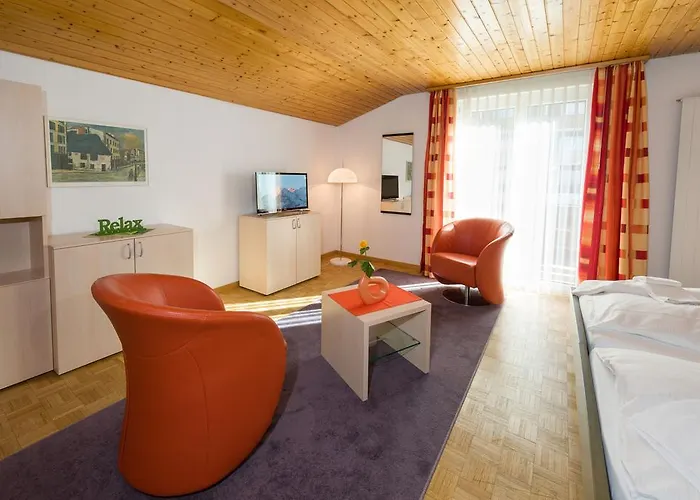 Postgebaeude * Grächen