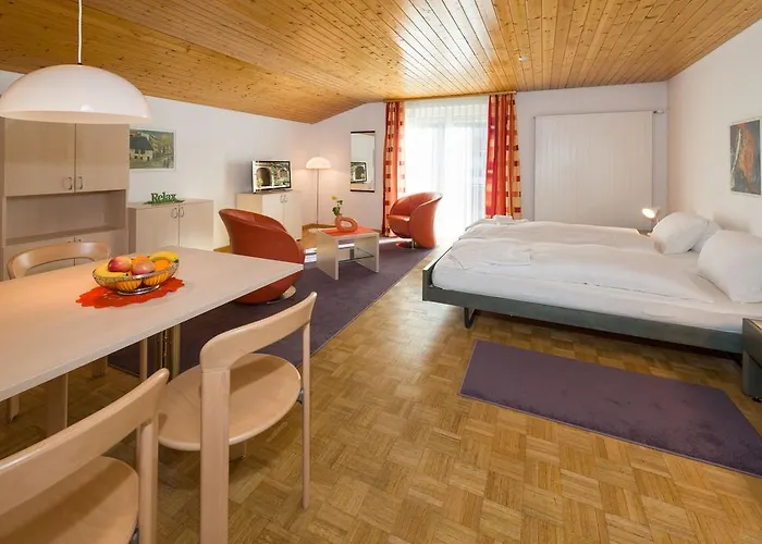 Postgebaeude Grächen