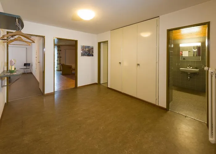 Postgebaeude Grächen